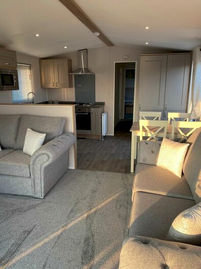 2 Bedroom Lodge For Sale In Blyton, Gainsborough, DN21
