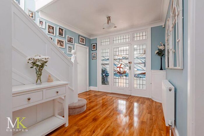 5 Bedroom Detached House For Sale In Cheriton Avenue, Bournemouth, BH7