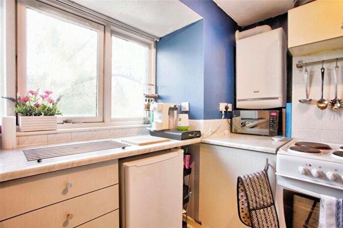 1 Bedroom Flat For Sale In Cartington Court, Newcastle Upon Tyne, NE3