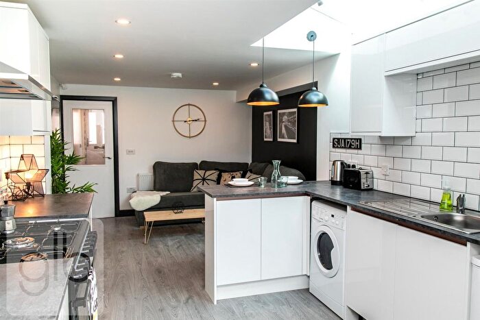 5 Bedroom Property For Sale In Dean Street, Ball Hill, Coventry, CV2