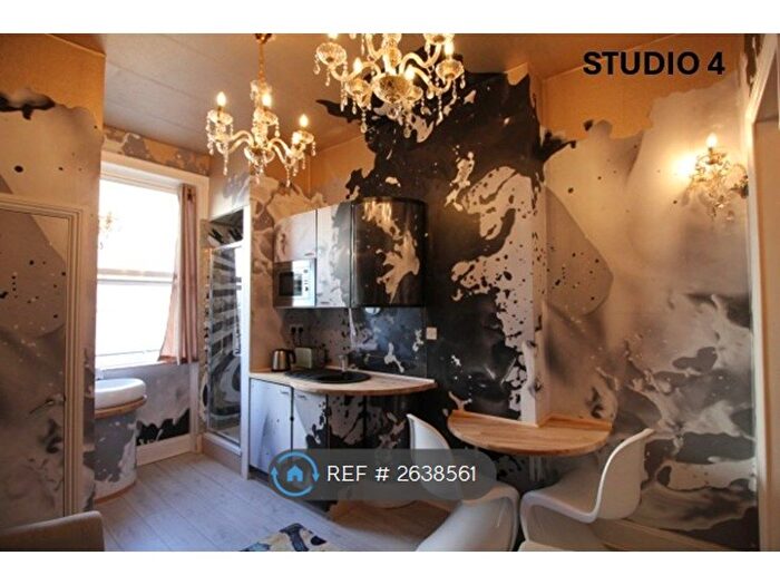 Studio To Rent In Lower Rock Gardens, Brighton, BN2