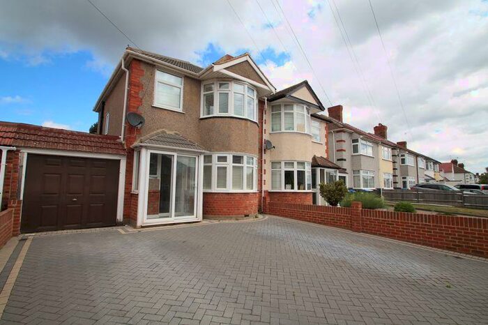 3 Bedroom Semi-Detached House To Rent In Parsonage Manorway, Belvedere, DA17