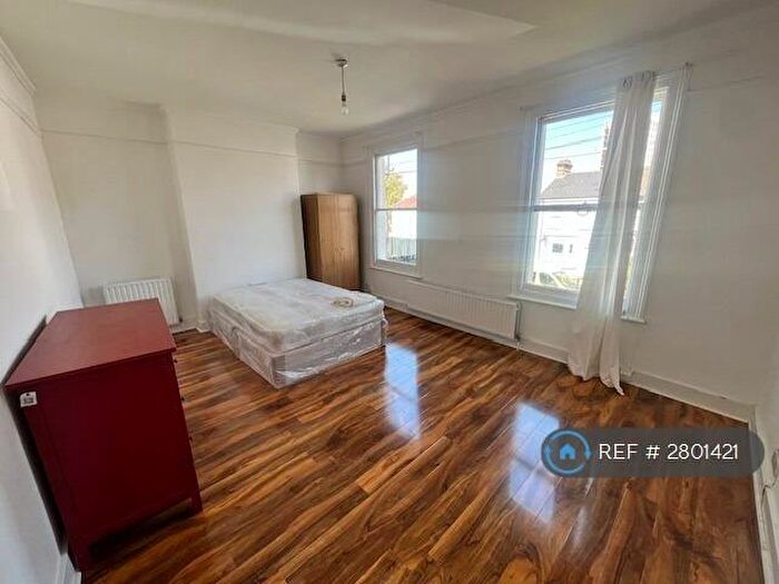 2 Bedroom Flat To Rent In London, Herne Hill, Brixton, Loughborough Junction, SE24