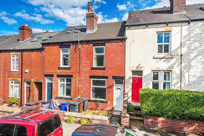 3 Bedroom Terraced House For Sale In Murray Road, Banner Cross, S11