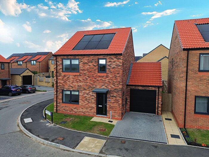 4 Bedroom Detached House For Sale In Joseph Banks Drive, Whitby, YO22
