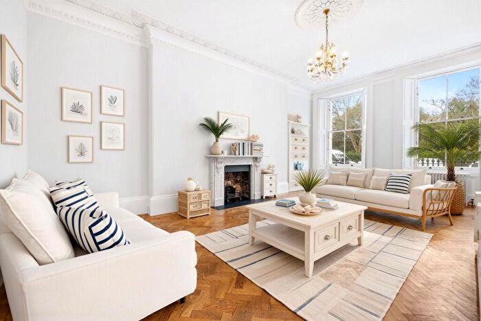 3 Bedroom Apartment To Rent In Sussex Square, Brighton, East Sussex, BN2