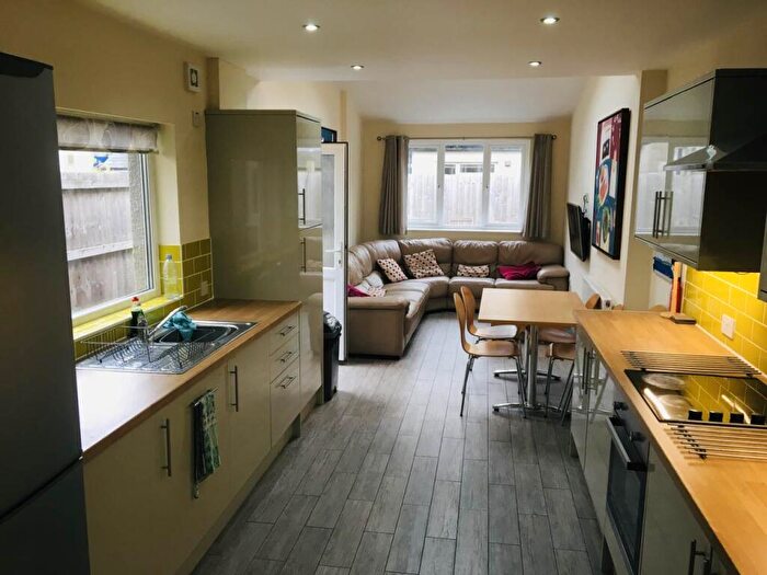 7 Bedroom House To Rent In Glenroy Street, Cathays, CF24