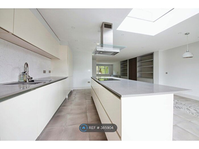 4 Bedroom Semi-Detached House To Rent In Milespit Hill, London, NW7
