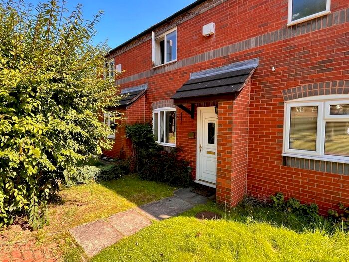 2 Bedroom Property To Rent In Beatrice Walk, Tividale, Oldbury, B69