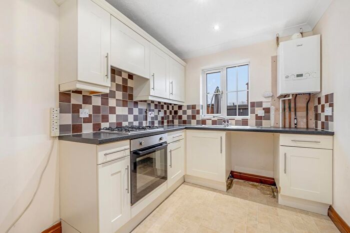 3 Bedroom End Of Terrace House For Sale In Chamomile Way, Spalding, PE11
