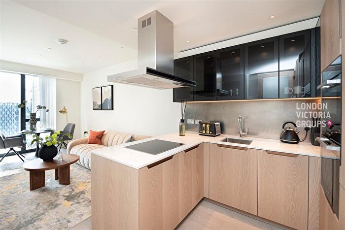 1 Bedroom Flat To Rent In River Park Tower, Nine Elms Lane, London, SW8
