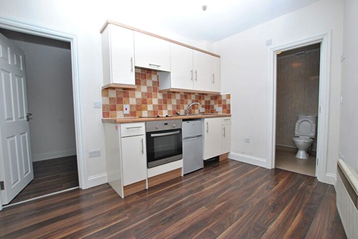 1 Bedroom Flat To Rent In Seaford Road, West Ealing, W13
