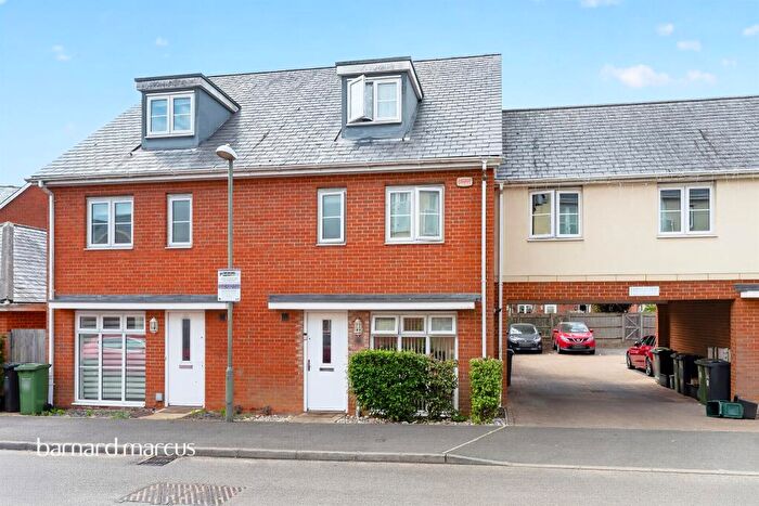 4 Bedroom Terraced House For Sale In Parritt Road, Redhill, RH1