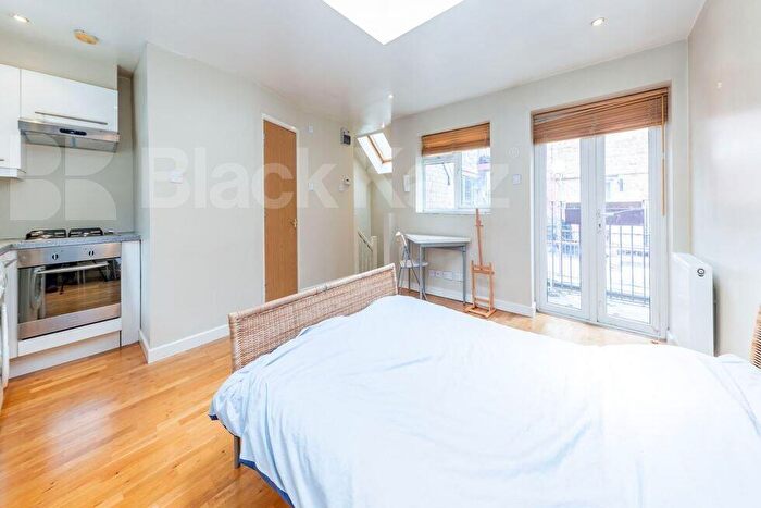Studio To Rent In Westland Place, Old Street, N1