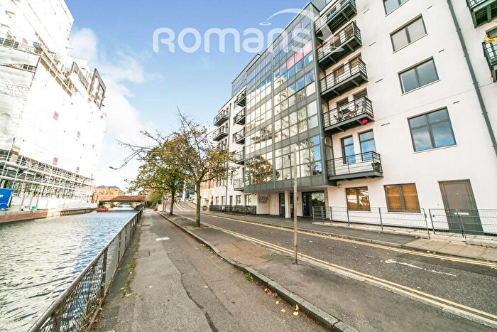 2 Bedroom Flat To Rent In Queens Wharf, Reading, Reading, RG1