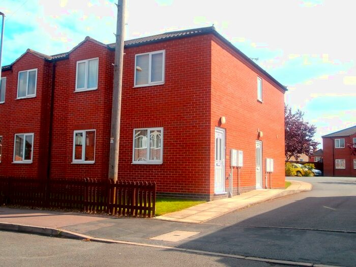 2 Bedroom Apartment To Rent In Cliff Avenue, Loughborough, Leics, LE11
