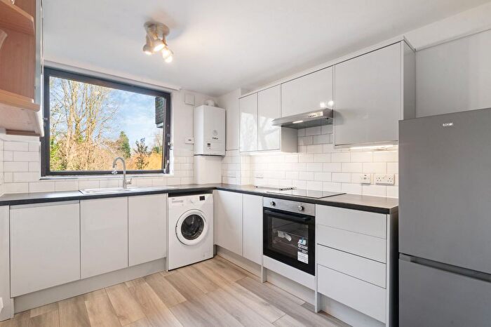 1 Bedroom Property To Rent In Stockhurst Close, Ashlone Road, SW15