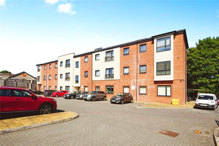 2 Bedroom Flat For Sale In Elmtree Way, Kingswood, Bristol, Gloucestershire, BS15