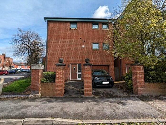 4 Bedroom Town House To Rent In Waverton Road, Fallowfield, Manchester, M14