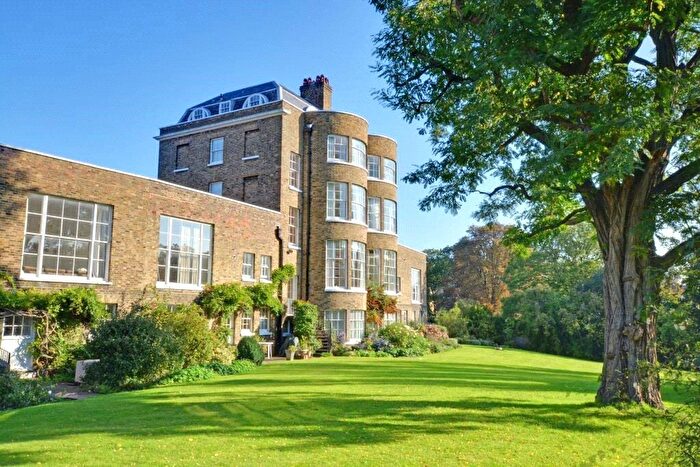 3 Bedroom Apartment To Rent In The Paragon, Blackheath, London, SE3
