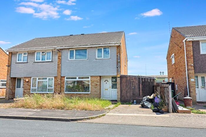 3 Bedroom Semi-Detached House For Sale In Falcon Road, Barry, South Glamorgan, CF63