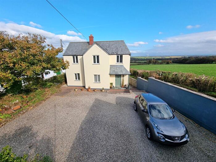 4 Bedroom Detached House For Sale In Whitstone, Holsworthy, EX22