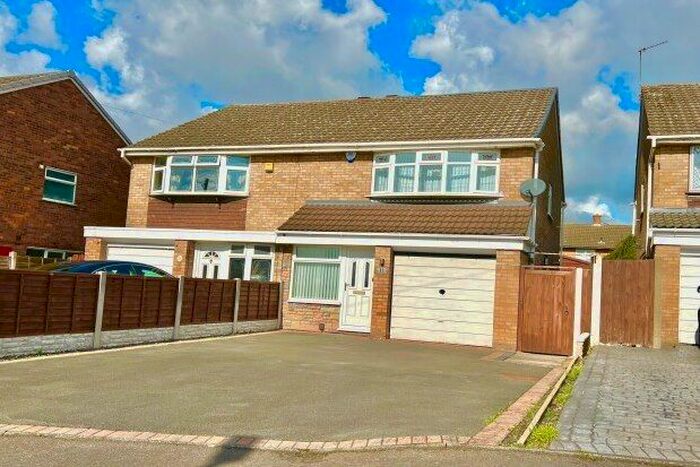 3 Bedroom Property To Rent In Stourmore Close, Willenhall, WV12