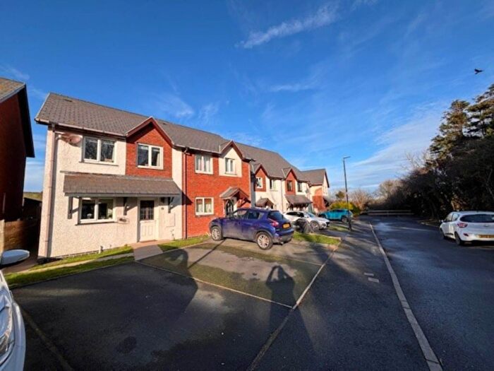 3 Bedroom Semi-Detached House For Sale In Y Gerddi, Blaenplwyf, SY23