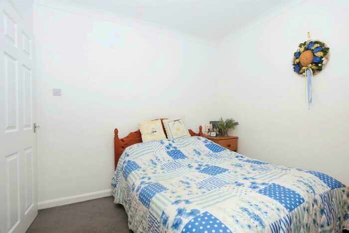 2 Bedroom Detached Bungalow For Sale In Lawson Avenue, Peterborough, PE2