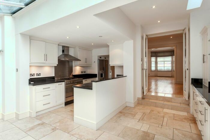 4 Bedroom Terraced House To Rent In Victoria Gardens, London, W11