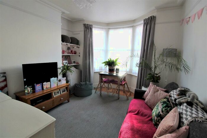 1 Bedroom Flat To Rent In Stoneham Road, Hove, BN3