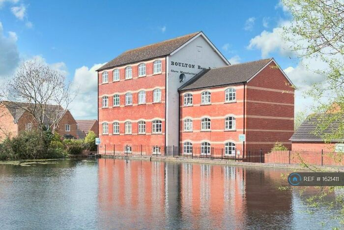 2 Bedroom Flat To Rent In Caspian Gardens, Westbury, BA13