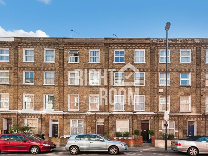 1 Bedroom Flat To Rent In One Bedroom Flat, Caledonian Road, N7