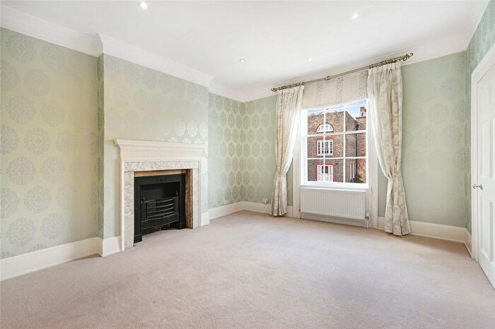 6 Bedroom Detached House To Rent In Old Town, Clapham, London, SW4