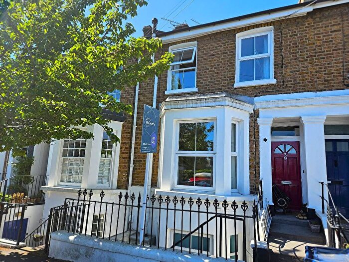 1 Bedroom Flat For Sale In Myrtle Road, Poets Corner, Acton, W3