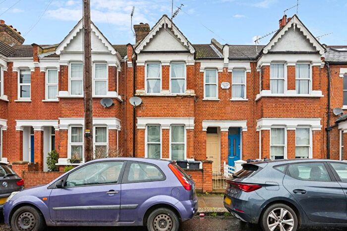 2 Bedroom Flat To Rent In Whitestile Road, Brentford, TW8