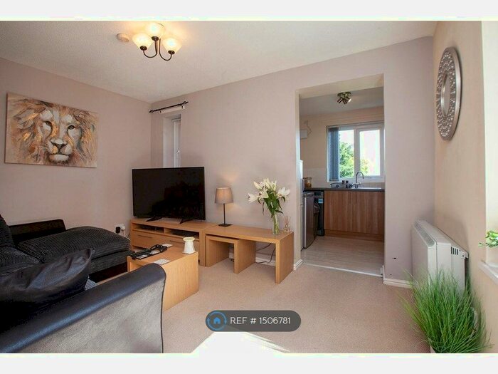 1 Bedroom Flat To Rent In Rowantree Drive, Bradford, BD10