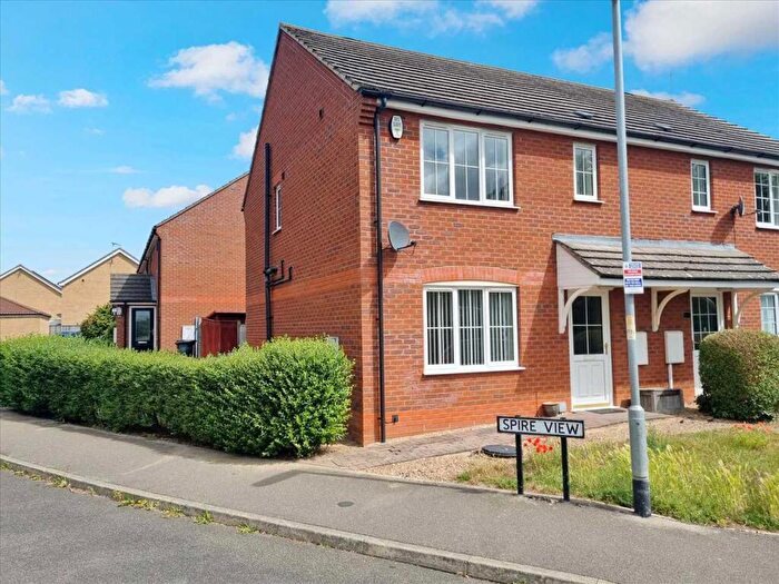 3 Bedroom End Of Terrace House For Sale In Spire View, Quarrington, NG34
