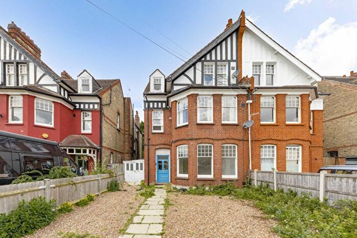 1 Bedroom Flat For Sale In Conyers Road, Streatham, SW16