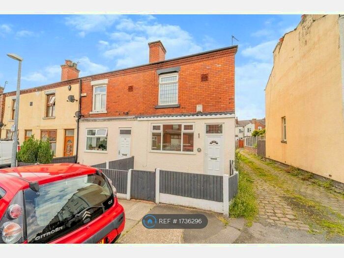 3 Bedroom End Of Terrace House To Rent In Hodge Road, Worsley, Manchester, M28