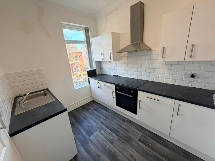 2 Bedroom Flat To Rent In St Andrews Road South, Lytham St Annes, FY8