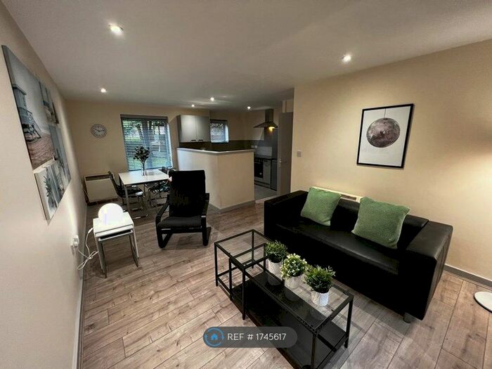 2 Bedroom Flat To Rent In Jackson Crescent, Manchester, M15