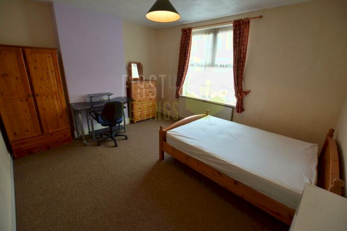 3 Bedroom Terraced House To Rent In Lytham Road, Leicester, LE2