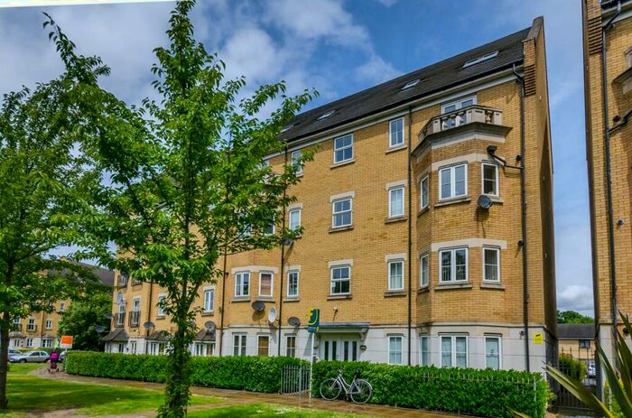 2 Bedroom Flat To Rent In Peckham Road, Peckham, London, SE15