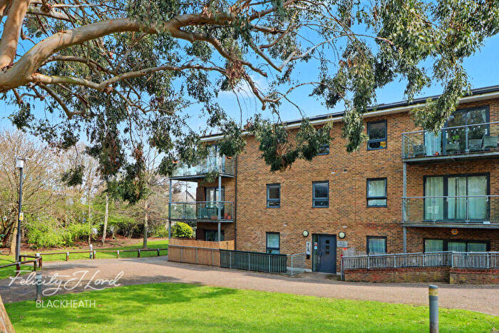 2 Bedroom Apartment To Rent In Hither Green Lane, London, SE13