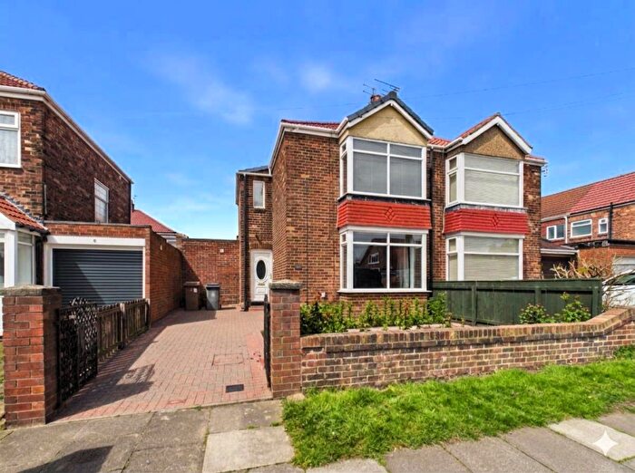 2 Bedroom Semi-Detached House For Sale In Thorntree Drive, West Monkseaton, NE25