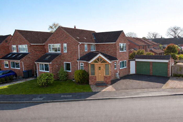 3 Bedroom Detached House For Sale In Reeds Ground, Marlborough, SN8