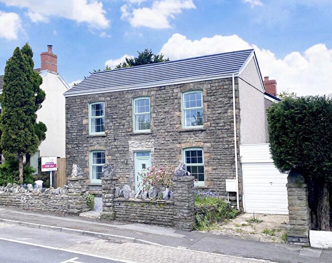 4 Bedroom Detached House For Sale In Walters Road, Llansamlet, Swansea, City And County Of Swansea., SA7