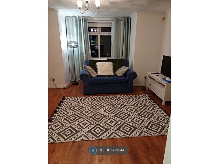 1 Bedroom Flat To Rent In Cleves View, Dartford, DA1