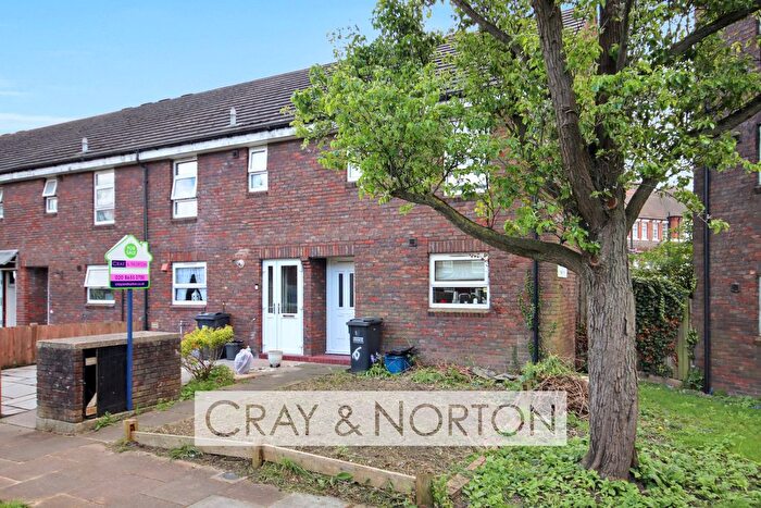 3 Bedroom End Terrace House For Sale In Charrington Road, Croydon, CR0